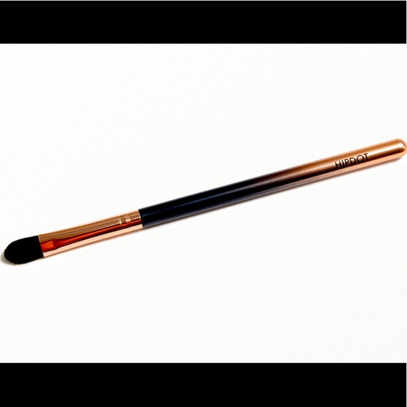 🌸HIPDOT PRECISE BRUSH 🌸 - Picture 2 of 2